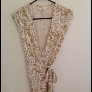 Diane Von Furstenberg Beige and White Wrap Dress